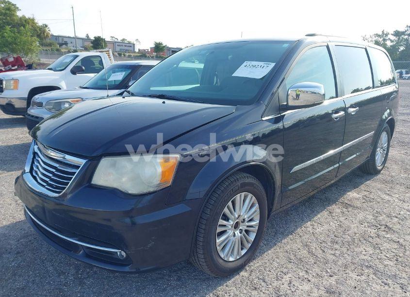 Photo 2 of 2011 Chrysler Town & COUNTRY TOURING-L (VIN 2A4RR8DGXBR749376)