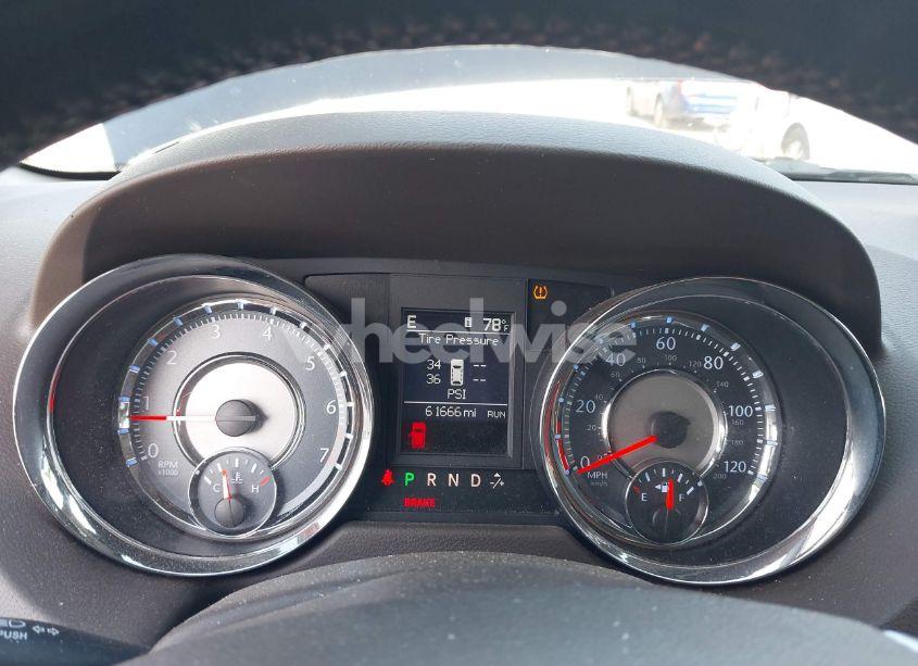 Photo 7 of 2011 Chrysler Town & COUNTRY TOURING-L (VIN 2A4RR8DGXBR749376)