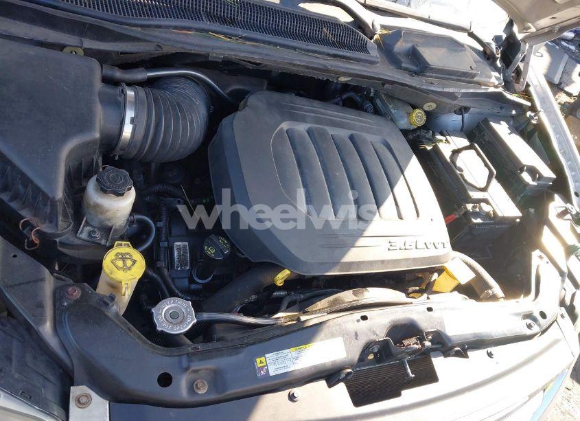 Photo 10 of 2011 Chrysler Town & COUNTRY TOURING-L (VIN 2A4RR8DGXBR782118)