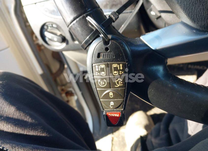 Photo 11 of 2011 Chrysler Town & COUNTRY TOURING-L (VIN 2A4RR8DGXBR782118)