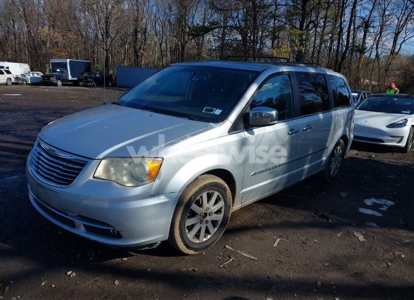 Photo 2 of 2011 Chrysler Town & COUNTRY TOURING-L (VIN 2A4RR8DGXBR782118)