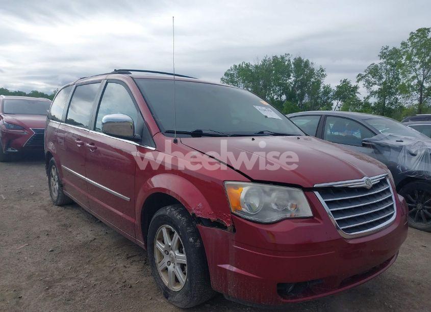 2010 Chrysler Town & COUNTRY TOURING PLUS (VIN 2A4RR8DX0AR422774) main photo