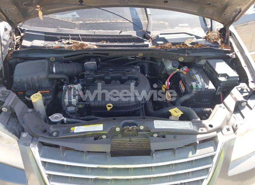 Photo 10 of 2010 Chrysler Town & COUNTRY TOURING PLUS (VIN 2A4RR8DX1AR361211)