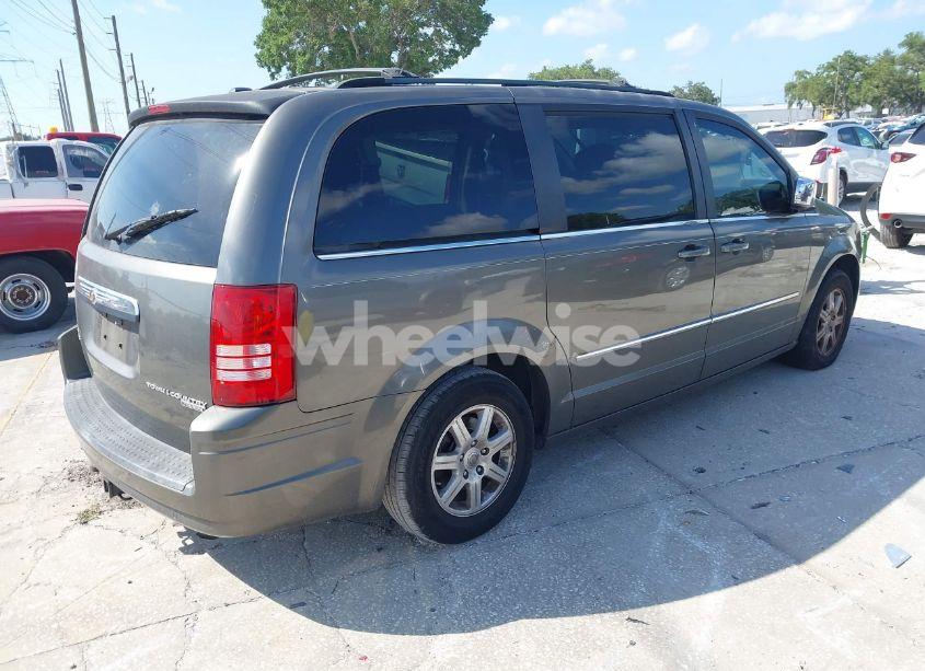 Photo 4 of 2010 Chrysler Town & COUNTRY TOURING PLUS (VIN 2A4RR8DX1AR361211)