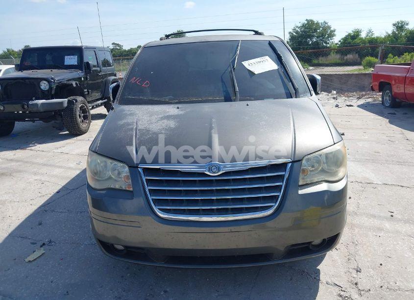 Photo 6 of 2010 Chrysler Town & COUNTRY TOURING PLUS (VIN 2A4RR8DX1AR361211)