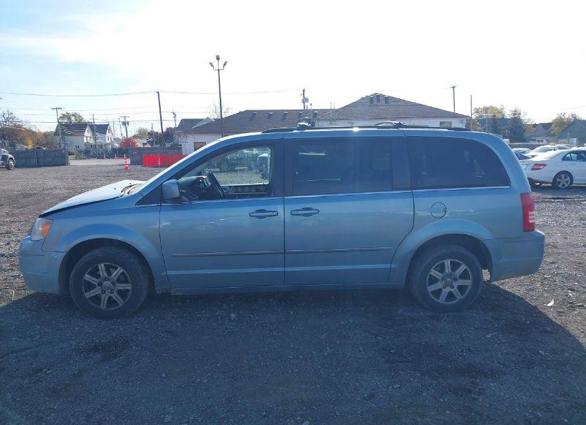 Photo 14 of 2010 Chrysler Town & COUNTRY TOURING PLUS (VIN 2A4RR8DX2AR421688)