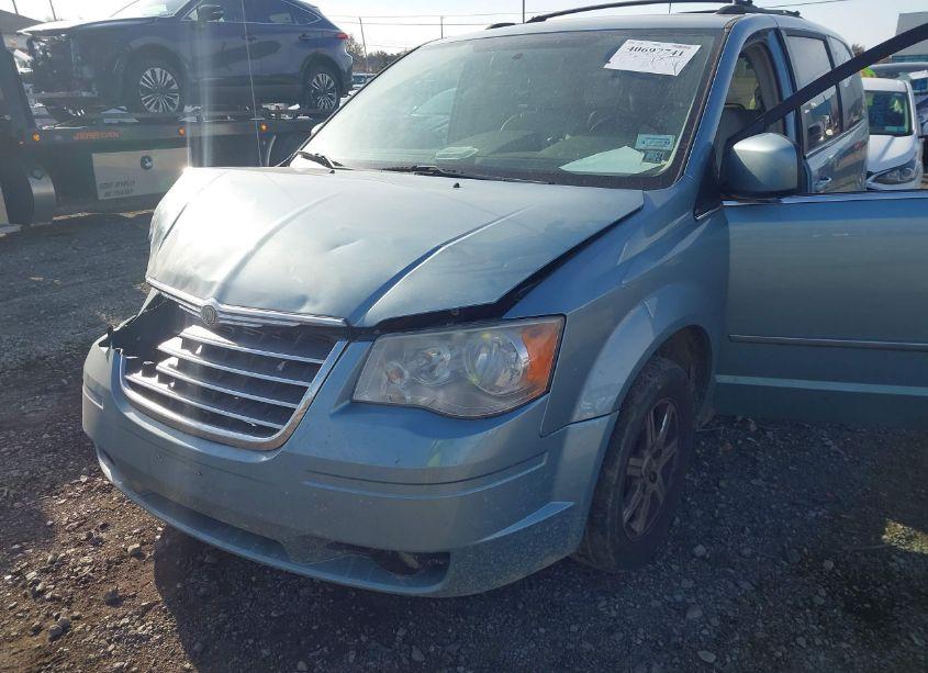 Photo 6 of 2010 Chrysler Town & COUNTRY TOURING PLUS (VIN 2A4RR8DX2AR421688)