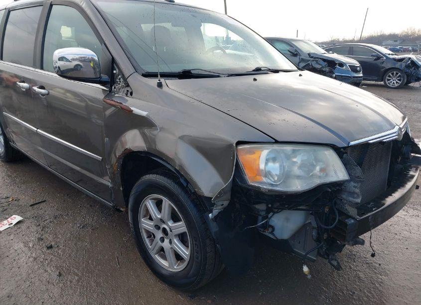 Photo 6 of 2010 Chrysler Town & COUNTRY TOURING PLUS (VIN 2A4RR8DX3AR449578)