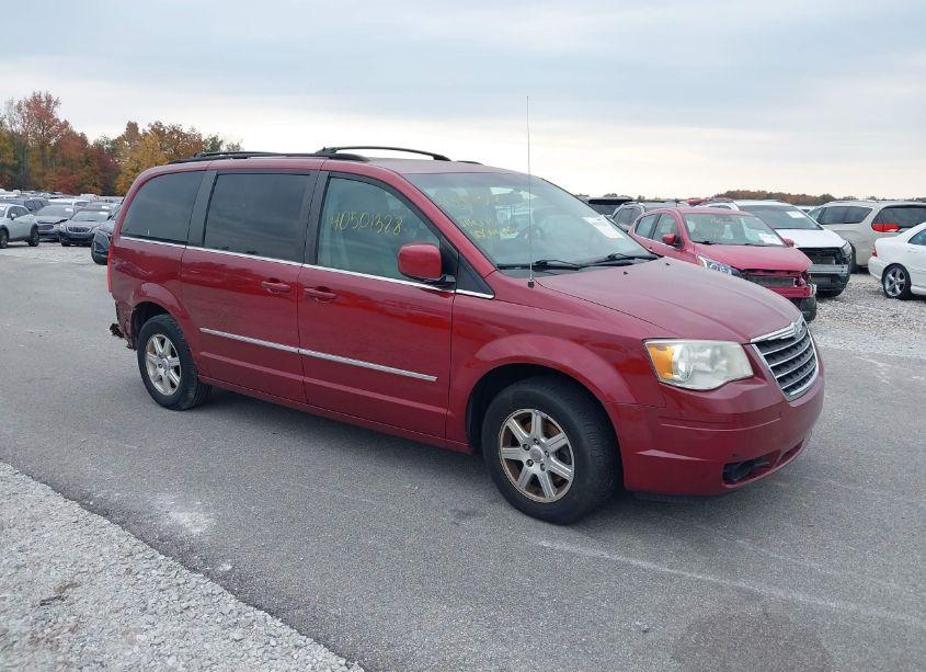 2010 Chrysler Town & COUNTRY TOURING PLUS (VIN 2A4RR8DX4AR339056) main photo