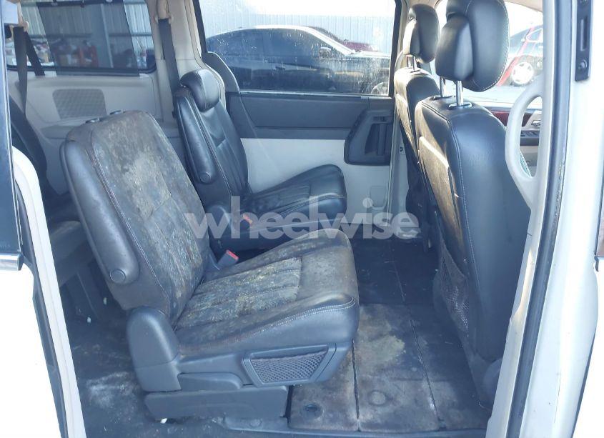 Photo 8 of 2010 Chrysler Town & COUNTRY TOURING PLUS (VIN 2A4RR8DX5AR439022)