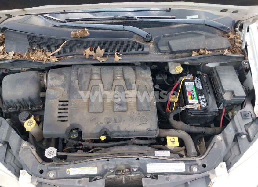 Photo 10 of 2010 Chrysler Town & COUNTRY TOURING PLUS (VIN 2A4RR8DX5AR496188)