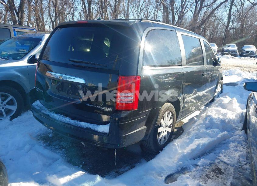 Photo 4 of 2010 Chrysler Town & COUNTRY TOURING PLUS (VIN 2A4RR8DX6AR387934)