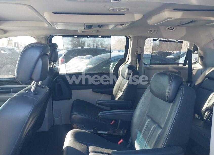 Photo 8 of 2010 Chrysler Town & COUNTRY TOURING PLUS (VIN 2A4RR8DX6AR387934)