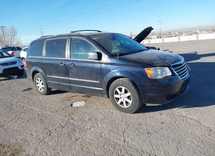 2010 Chrysler Town & COUNTRY TOURING PLUS (VIN 2A4RR8DX7AR366302) main photo