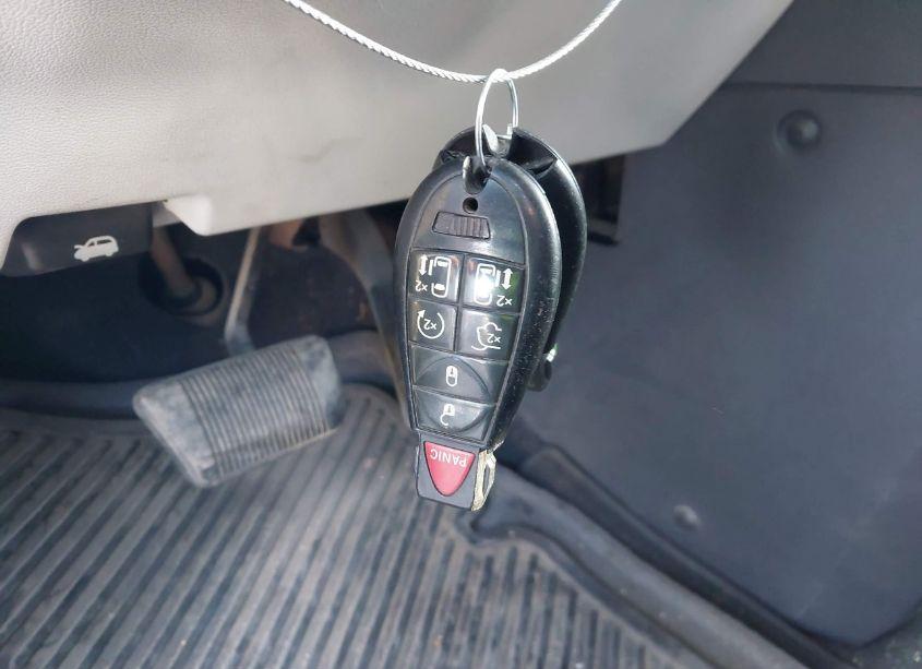 Photo 11 of 2010 Chrysler Town & COUNTRY TOURING PLUS (VIN 2A4RR8DX7AR366302)