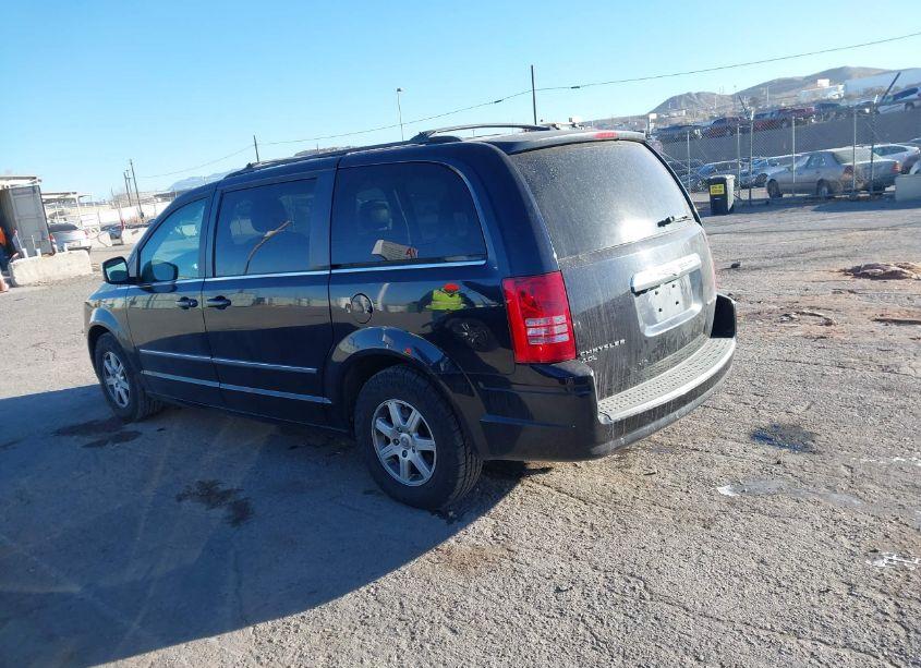 Photo 3 of 2010 Chrysler Town & COUNTRY TOURING PLUS (VIN 2A4RR8DX7AR366302)