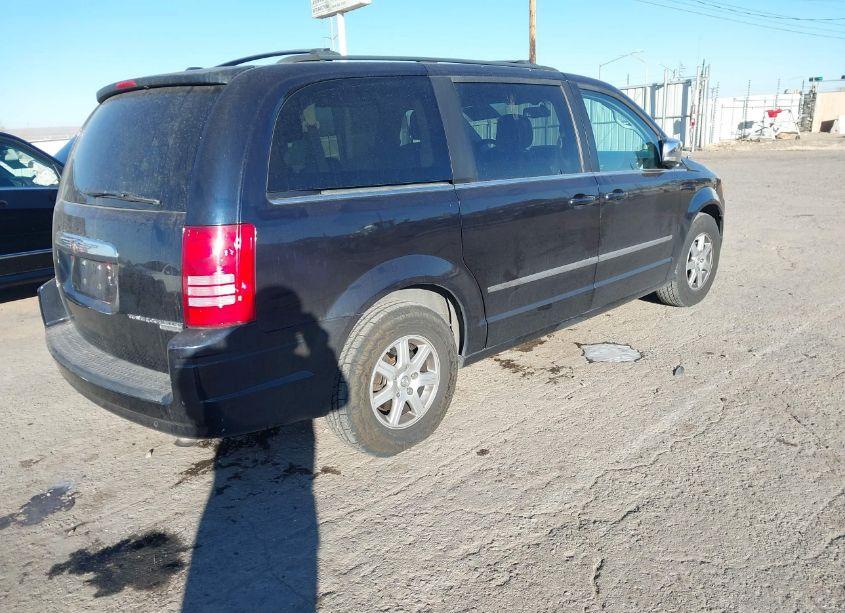 Photo 4 of 2010 Chrysler Town & COUNTRY TOURING PLUS (VIN 2A4RR8DX7AR366302)