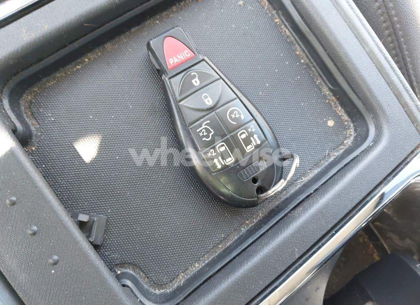 Photo 11 of 2010 Chrysler Town & COUNTRY TOURING PLUS (VIN 2A4RR8DX7AR382158)