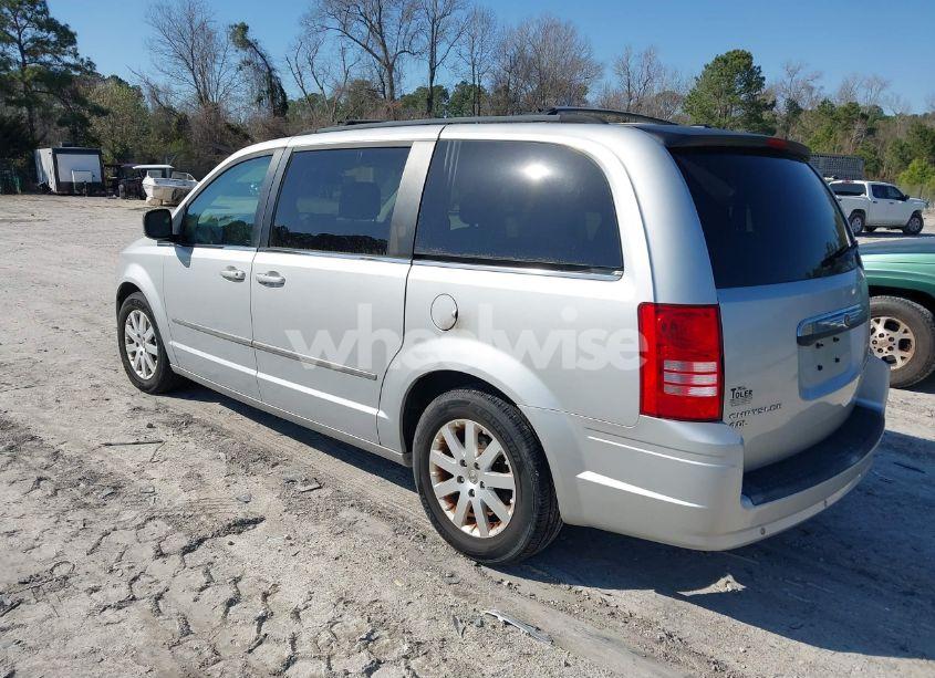 Photo 3 of 2010 Chrysler Town & COUNTRY TOURING PLUS (VIN 2A4RR8DX7AR382158)