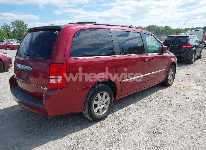 Photo 4 of 2010 Chrysler Town & COUNTRY TOURING PLUS (VIN 2A4RR8DX8AR320512)