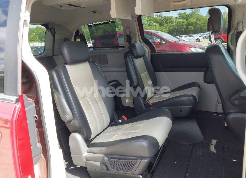 Photo 8 of 2010 Chrysler Town & COUNTRY TOURING PLUS (VIN 2A4RR8DX8AR320512)