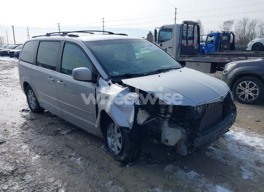 2010 Chrysler Town & COUNTRY TOURING PLUS (VIN 2A4RR8DX8AR339206) main photo