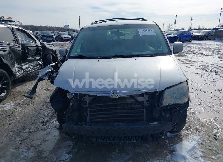 Photo 13 of 2010 Chrysler Town & COUNTRY TOURING PLUS (VIN 2A4RR8DX8AR339206)