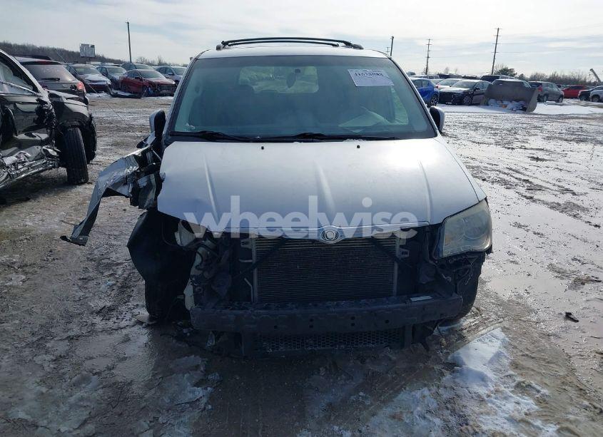 Photo 6 of 2010 Chrysler Town & COUNTRY TOURING PLUS (VIN 2A4RR8DX8AR339206)