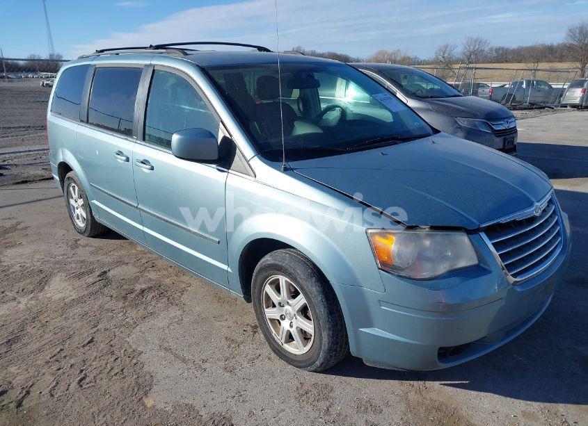 2010 Chrysler Town & COUNTRY TOURING PLUS (VIN 2A4RR8DX8AR381682) main photo