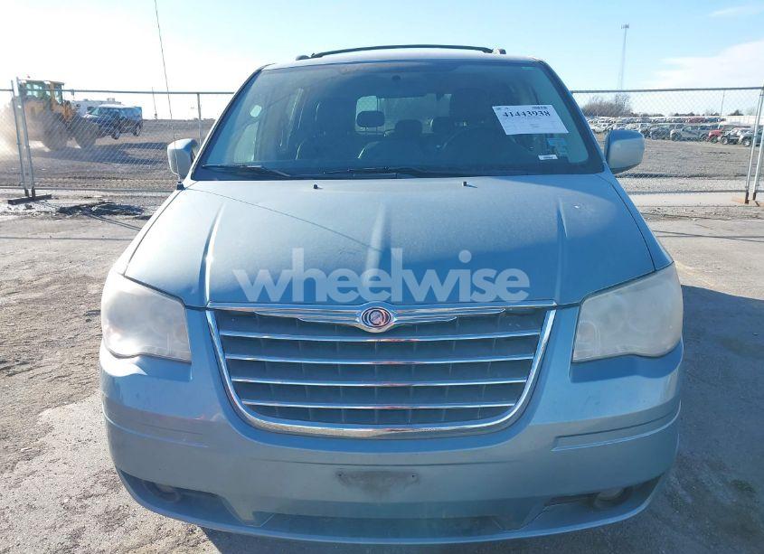 Photo 6 of 2010 Chrysler Town & COUNTRY TOURING PLUS (VIN 2A4RR8DX8AR381682)