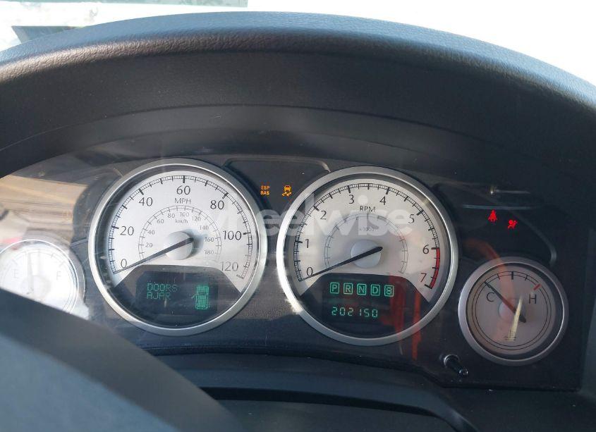 Photo 7 of 2010 Chrysler Town & COUNTRY TOURING PLUS (VIN 2A4RR8DX8AR381682)