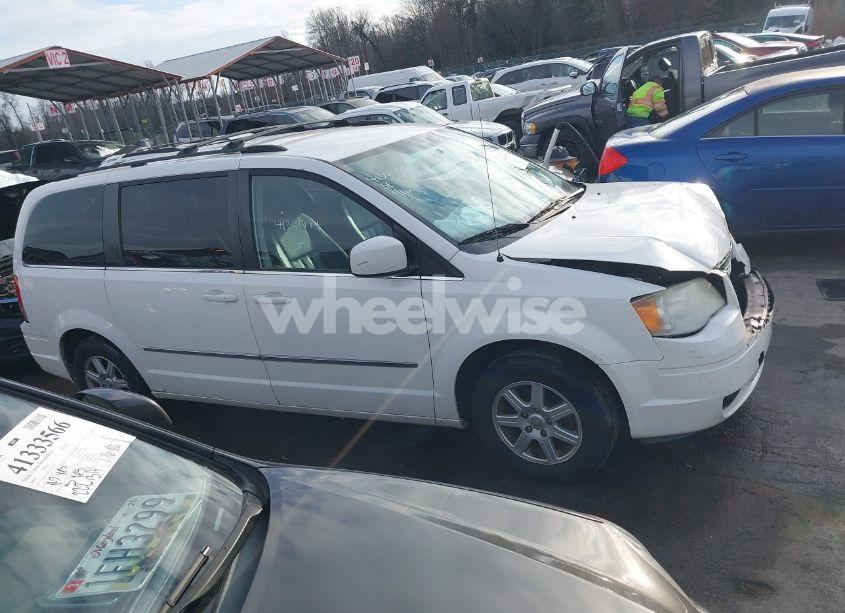 Photo 13 of 2010 Chrysler Town & COUNTRY TOURING PLUS (VIN 2A4RR8DX8AR387935)