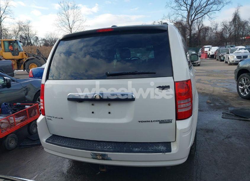 Photo 16 of 2010 Chrysler Town & COUNTRY TOURING PLUS (VIN 2A4RR8DX8AR387935)
