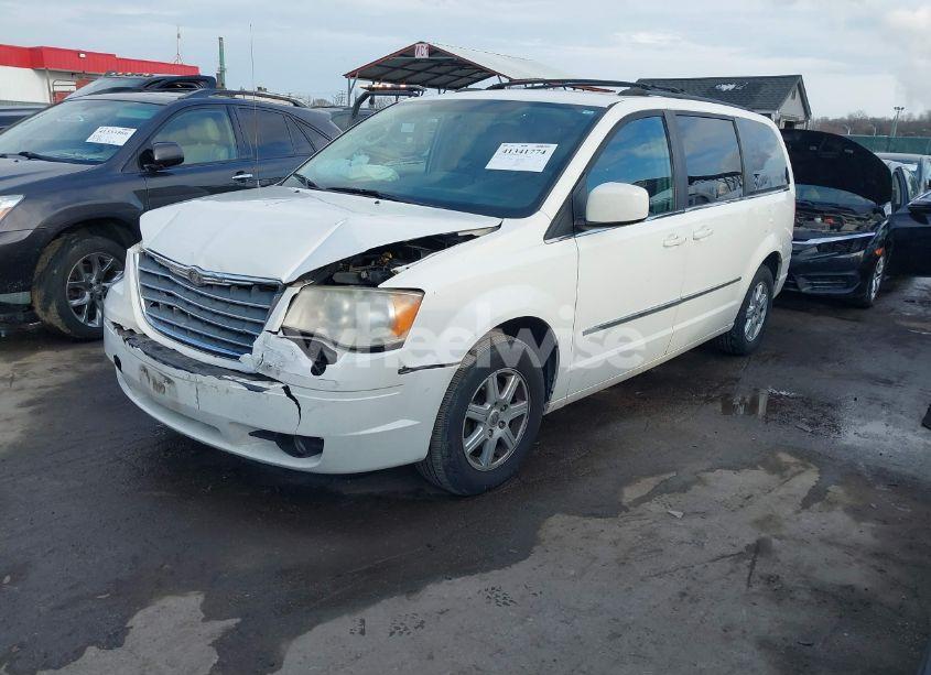 Photo 2 of 2010 Chrysler Town & COUNTRY TOURING PLUS (VIN 2A4RR8DX8AR387935)