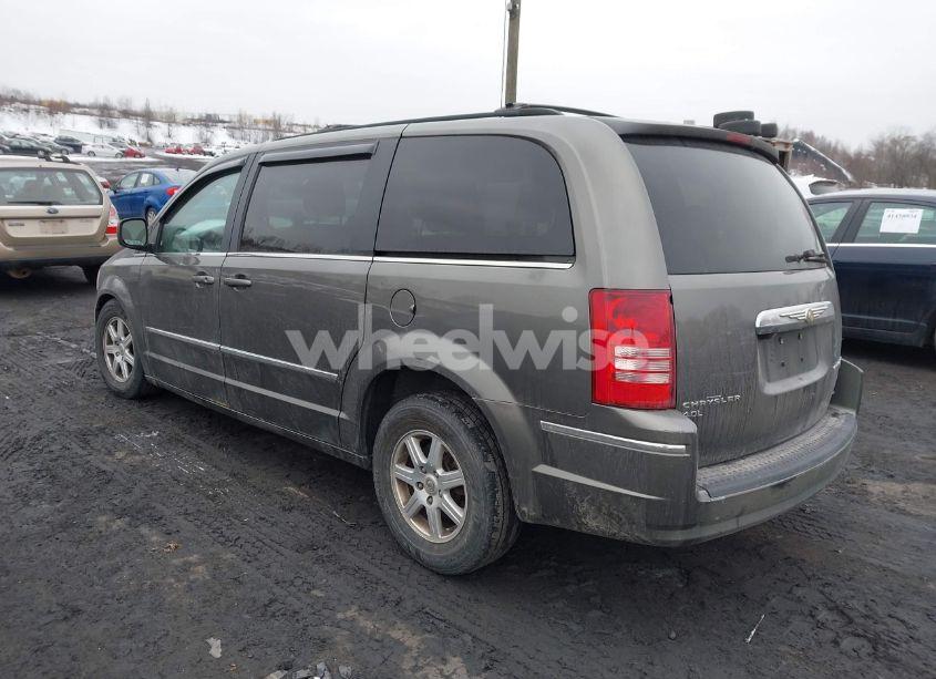 Photo 3 of 2010 Chrysler Town & COUNTRY TOURING PLUS (VIN 2A4RR8DX8AR454761)