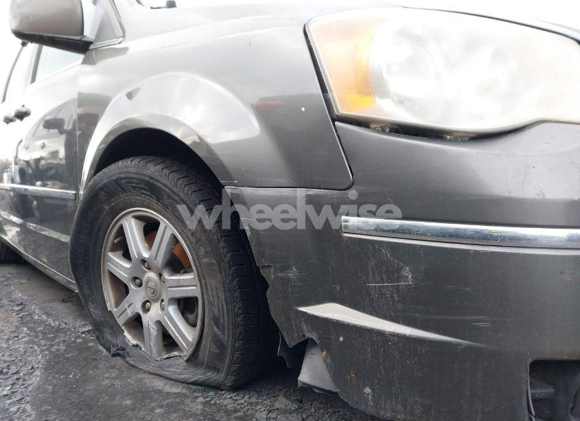 Photo 6 of 2010 Chrysler Town & COUNTRY TOURING PLUS (VIN 2A4RR8DX8AR454761)