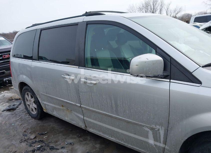 Photo 13 of 2010 Chrysler Town & COUNTRY TOURING PLUS (VIN 2A4RR8DX9AR374613)