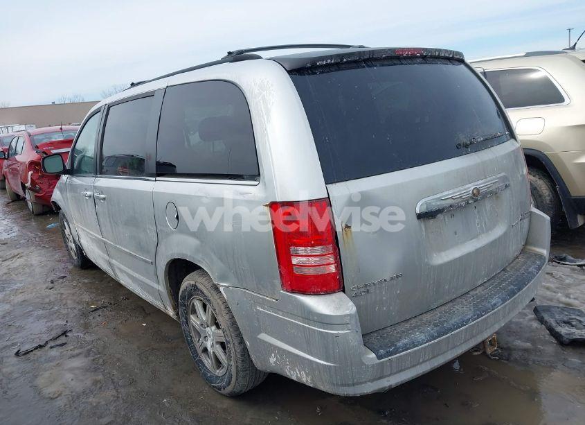 Photo 3 of 2010 Chrysler Town & COUNTRY TOURING PLUS (VIN 2A4RR8DX9AR374613)