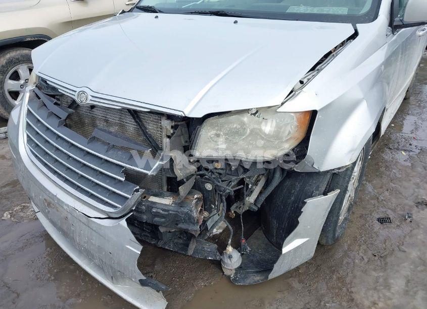 Photo 6 of 2010 Chrysler Town & COUNTRY TOURING PLUS (VIN 2A4RR8DX9AR374613)