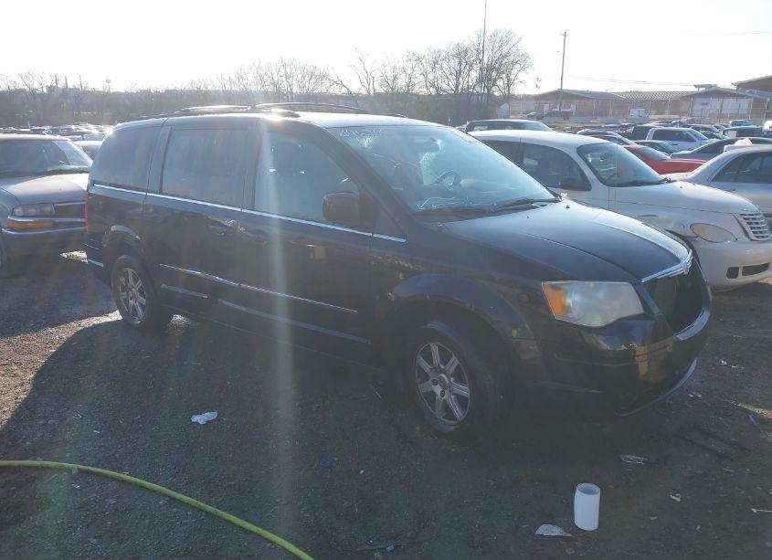 2010 Chrysler Town & COUNTRY TOURING PLUS (VIN 2A4RR8DX9AR496209) main photo