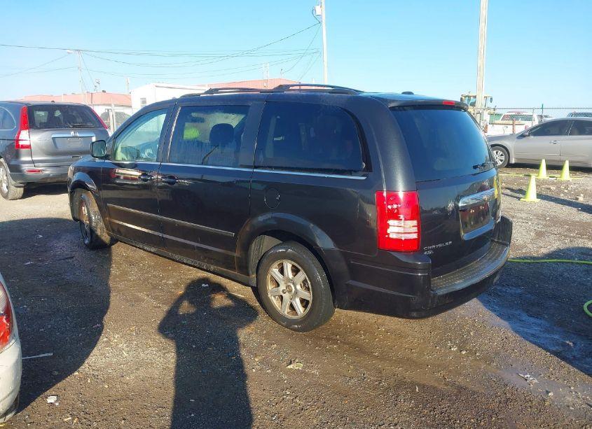 Photo 3 of 2010 Chrysler Town & COUNTRY TOURING PLUS (VIN 2A4RR8DX9AR496209)