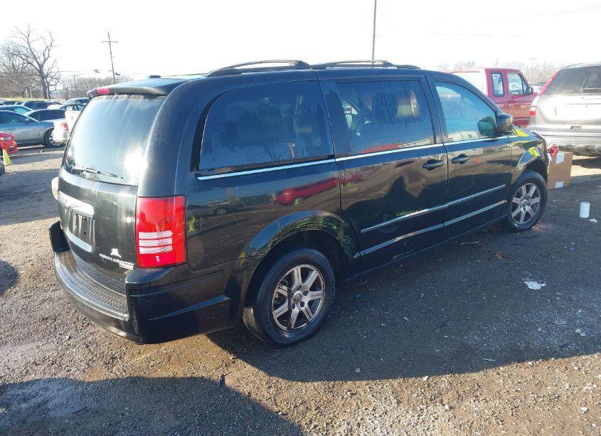 Photo 4 of 2010 Chrysler Town & COUNTRY TOURING PLUS (VIN 2A4RR8DX9AR496209)