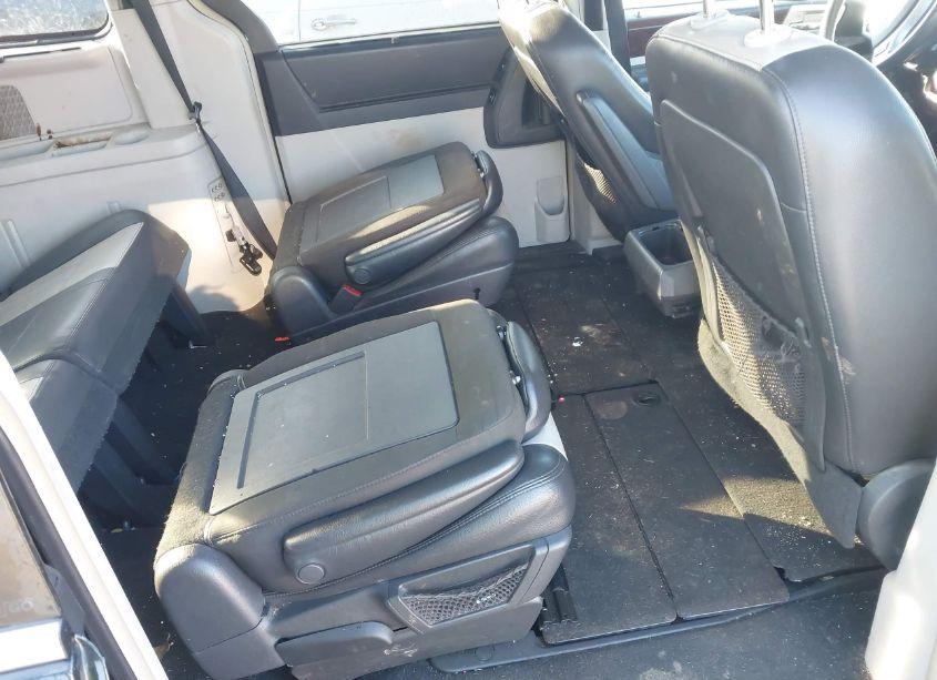 Photo 8 of 2010 Chrysler Town & COUNTRY TOURING PLUS (VIN 2A4RR8DX9AR496209)