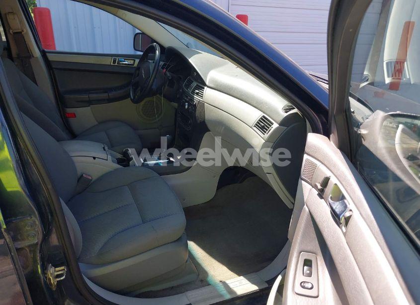 Photo 5 of 2007 Chrysler Pacifica N/A (VIN 2A8GF48XX7R109757)