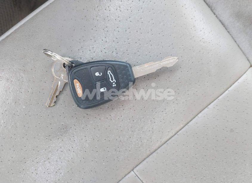 Photo 11 of 2008 Chrysler Pacifica LIMITED (VIN 2A8GF78X58R635930)