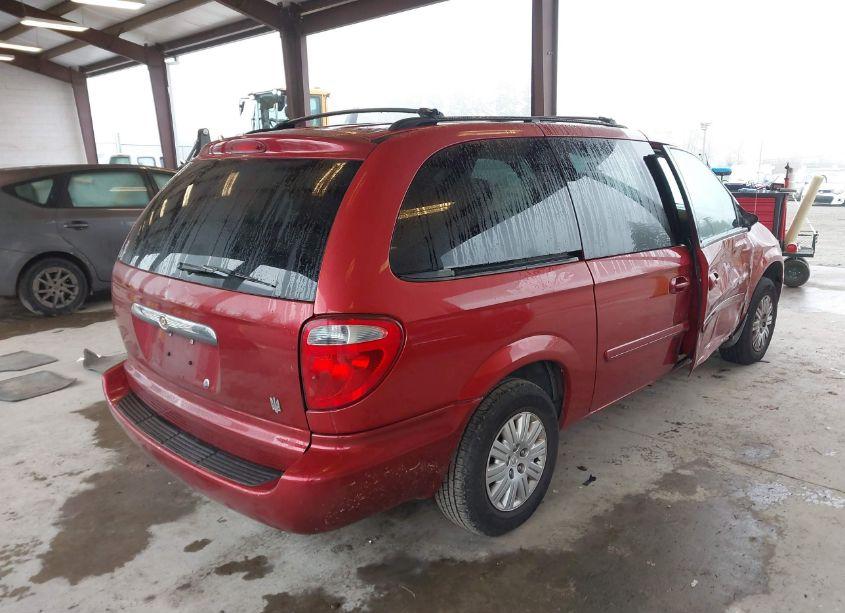 Photo 4 of 2006 Chrysler Town & COUNTRY LX (VIN 2A8GP44R16R743560)