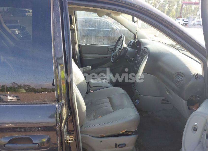 Photo 5 of 2006 Chrysler Town & COUNTRY TOURING (VIN 2A8GP54L66R876008)