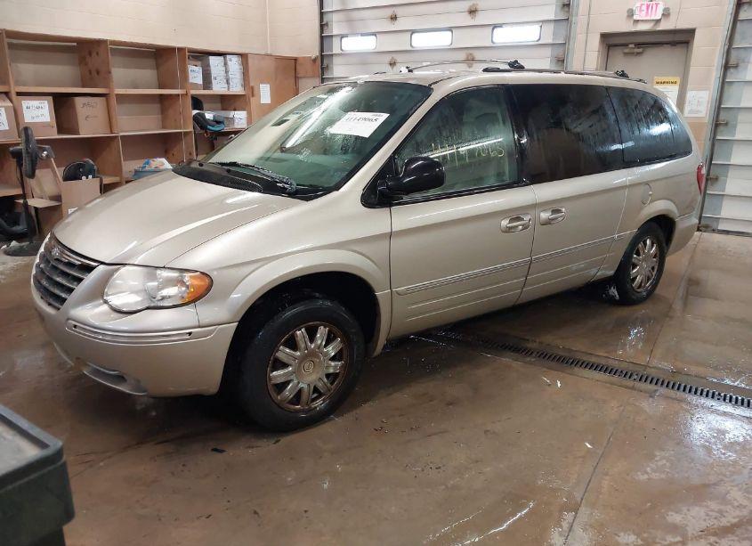 Photo 2 of 2006 Chrysler Town & COUNTRY LIMITED (VIN 2A8GP64L16R720111)