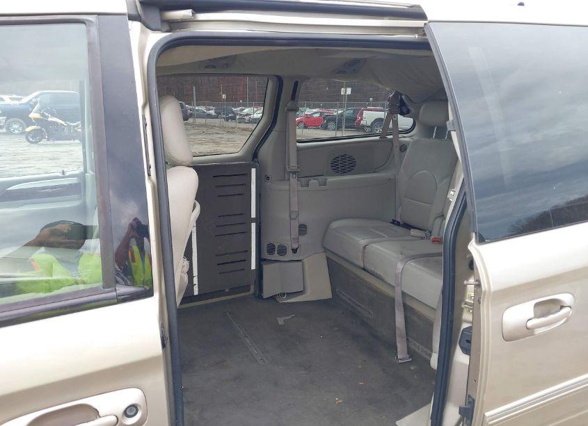 Photo 8 of 2006 Chrysler Town & COUNTRY LIMITED (VIN 2A8GP64L76R807916)