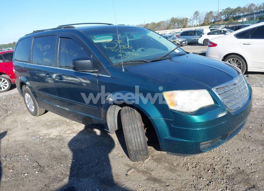 2009 Chrysler Town & COUNTRY LX (VIN 2A8HR44E09R535895) main photo